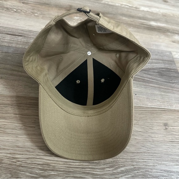 Nike cap - Picture 2 of 3